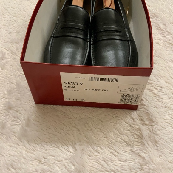 Salvatore Ferragamo Black Loafers Slip-Ons main image 10